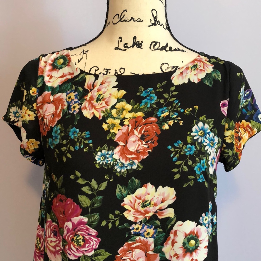 Olivaceous Flowered Mini Dress ❤️ - Picture 3 of 8